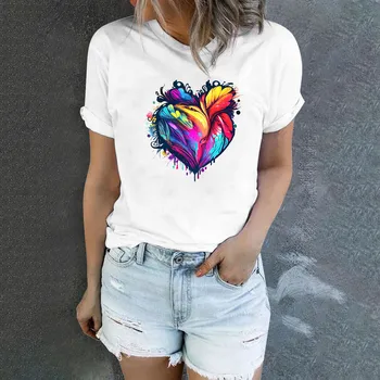 Renkli Kalp Baskı T-Shirt 2023 Yaz Bayan Kısa Kollu O-boyun Eğlenceli Grafik Tees Kadın Rahat Gevşek Üstleri Streetwear